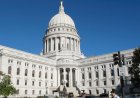 Wisconsin Yüksek Mahkemesi GOP tarafından çizilmiş yasama haritalarını attı, yeni oylama sınırları emretti