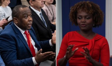 İZLE: Karine Jean-Pierre, Afrikalı muhabirin baskısıyla Beyaz Saray basın toplantısından fırladı