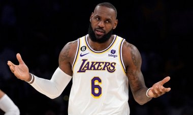 LeBron James, Tyreek Hill'in viral gol kutlamasının kameramanın itibarına mal olmasının ardından NFL'yi altüst etti