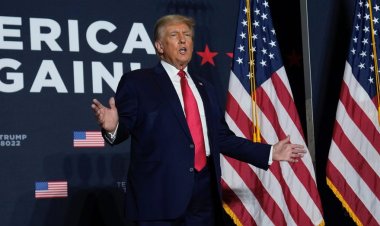 Trump, Iowa'daki toplantı mitinginde göçmen krizine dikkat çekti ve dünyayı barış içinde ve güvende tutacağını söyledi