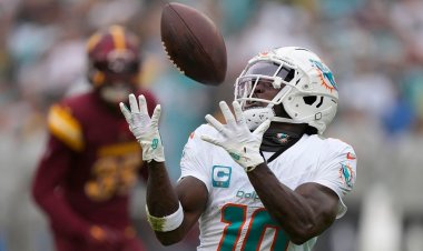 Dolphins' Tyreek Hill, Komutanlara karşı büyük maçla NFL rekoruna sahip