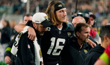 Jaguarlar yüksek ayak bileği burkulmasını doğruladıktan sonra Trevor Lawrence havaya geri döndü