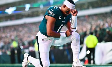 Eski NFL QB, Eagles'ın uzatma koşusu için Jalen Hurts'u yedek almayı düşünmesi gerektiğini söylüyor