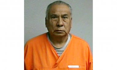 Kabile egemenliği davasıyla tanınan Oklahomalı adam, cinsel istismar davasında savunma anlaşmasına vardı