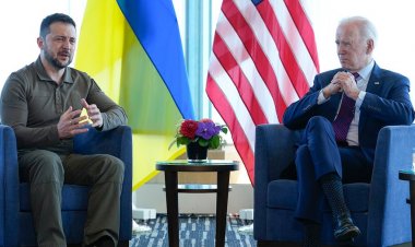Başkan Biden, Ukrayna Devlet Başkanı Volodymyr Zelenskyy'yi Beyaz Saray ziyaretine davet etti