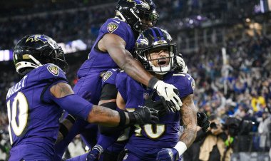 Ravens'den Tylan Wallace, inanılmaz oyun kazandıran degaj dönüşü tank avcısı için birkaç mücadeleyi kırdı