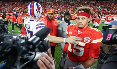 Patrick Mahomes, oyunun sinir bozucu sonunun ardından Josh Allen'a küfürler yağdırıyor