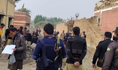 İntihar bombacısı Pakistan polis karakoluna saldırdı, en az 23 polis memuru öldü, 32 kişi de yaralandı