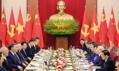 Çin ittifak için liderlik peşinde koşarken Xi Jinping Vietnam'a geldi