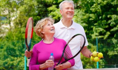 Anket bulgularına göre Pickleball 'uyum ve erişilebilirlik' sunarak yaşlıların zihinsel sağlığını güçlendirmeye yardımcı oluyor