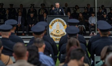 LAPD şefi, departmanın DACA polis memurlarını silahlandırmaya yönelik ülke çapındaki harekete öncülük ettiğini söyledi