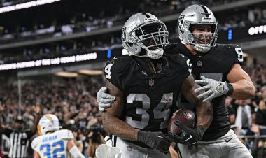 Raiders, Chargers'a karşı 9 gollü yıkımda franchise tarihi yazıyor