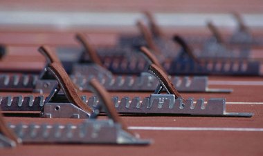 Federal mahkeme, transseksüel sporculara ilişkin CT eyalet yasalarına itiraz eden eski lise sporcularının davasını yeniden başlattı