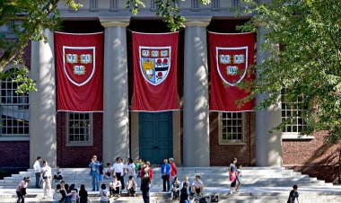 Antisemitizmin okullara zarar verdiği iddiaları nedeniyle Harvard kimlik temelli mezuniyetler, artık silinmiş olan web sayfasında Yahudileri hariç tutuyordu