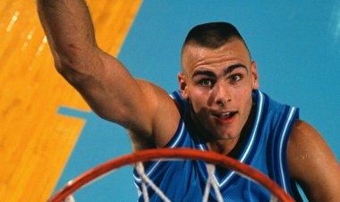 Eski kolej basketbol yıldızı ve NBA'in ilk tur draft hakkı Eric Montross, 52 yaşında öldü