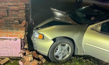 Genç kızın alkollüyken arabasıyla Massachusetts polis kışlasına çarptığı iddia ediliyor