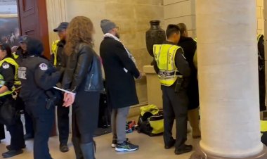 Kongre Binası Polisi, rotunda'da yasa dışı protesto yapan 60 İsrail karşıtı eylemciyi tutukladı: raporlar