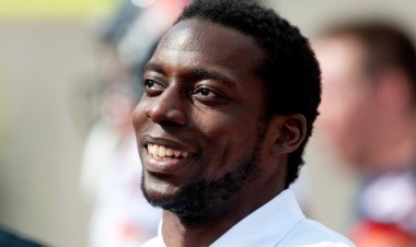 Eski Steelers oyuncusu 'beyaz futbolcu kardeşlerimi küçültme niyetinde olmadığını' söyledi