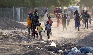 Biden yöneticisi 'boşta' olmakla suçlanırken Sudan'da soykırım ve kıtlık