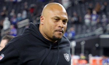 Antonio Pierce, Raiders'ın tam zamanlı baş antrenörlük işini alma şansından kaçınmıyor