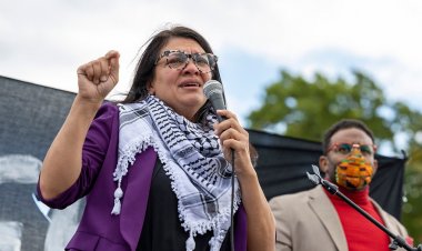 Rashida Tlaib, İsrail Başbakanı Netanyahu'yu 'soykırımcı manyak' olarak nitelendirdi ve kendisini destekleyen Demokratlara ateş açtı