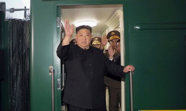 Kim Jong Un, Yeni Yıl için daha fazla nükleer silah üretme ve askeri uydu fırlatma kararını açıkladı