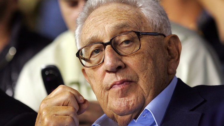Yankees anma beyanında Henry Kissinger'ı 'ömür boyu dost' olarak anıyor