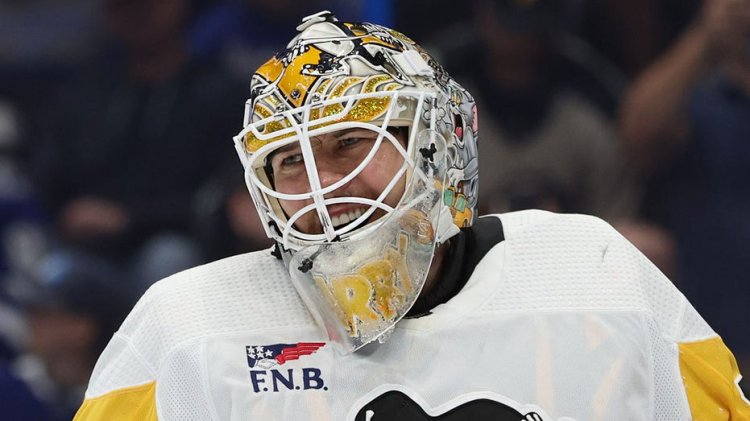 Penguins'in kalecisi Tristan Jarry beklenmedik bir gol attıktan sonra nadir takıma katıldı