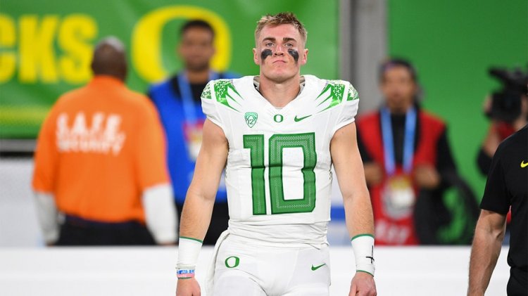 Oregonlu Bo Nix, Pac-12 şampiyonluk maçını kaybettikten sonra 'çok fazla duygu' yaşadı: 'Üniversite futbolunu özleyeceğim'