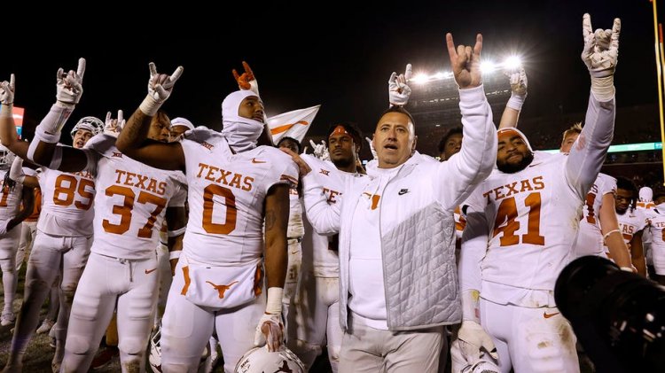 Teksaslı Steve Sarkisian, Kolej Futbolu Playoff'una katılmaları durumunda Longhorns'a güveniyor: 'Herkesle oynarız'