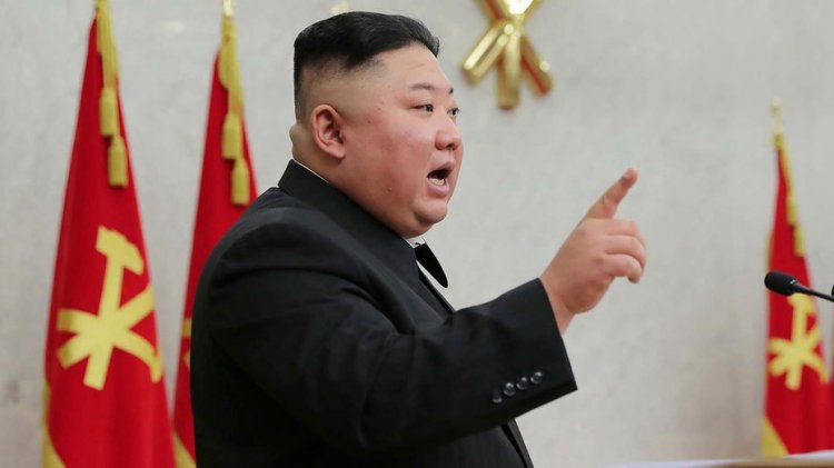 Kim Jong Un, annelerin komünist ve devrimci yetiştirmedeki rollerini övüyor
