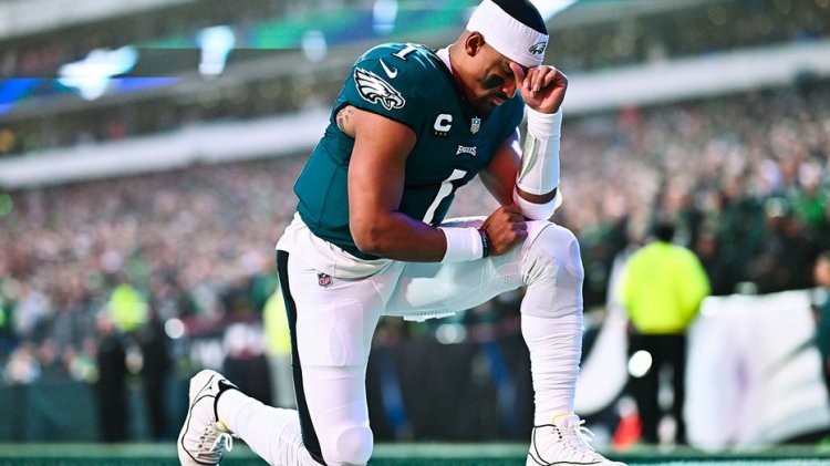 Eski NFL QB, Eagles'ın uzatma koşusu için Jalen Hurts'u yedek almayı düşünmesi gerektiğini söylüyor