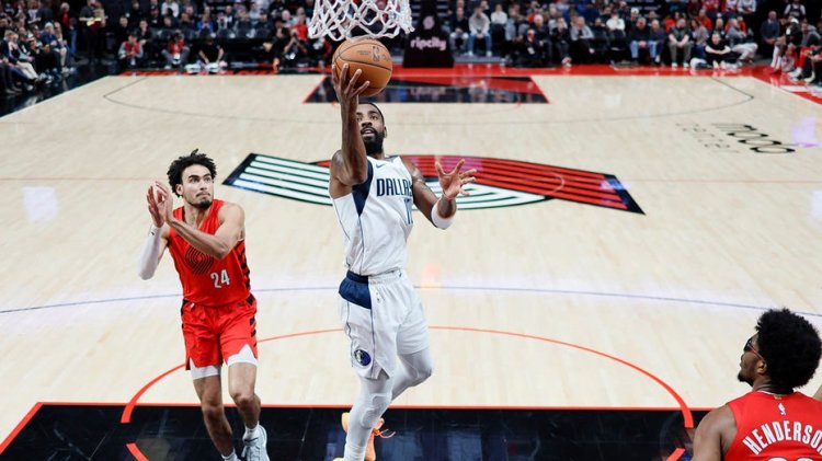 Mavericks'li Kyrie Irving, Trail Blazers karşısında yaşadığı ayak sakatlığının ardından moralini koruyor