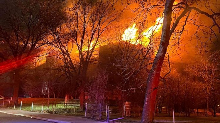 Suç geçmişi olan tarihi terk edilmiş Indiana lisesi alevler içinde kaldı