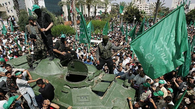 Hamas, 'direnişin talepleri' karşılanmadığı takdirde hiçbir rehineyi 'canlı' bırakmayacakları tehdidinde bulundu: raporlar