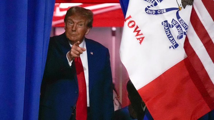 Trump, Iowa'da GOP yarışını başlatan toplantılardan 5 hafta sonra büyük bir liderliği elinde tutuyor: anket