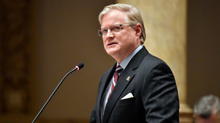 Uzun süredir Kentucky Senatosu lideri Damon Thayer, 2024'te yeniden seçilmek istemeyeceğini söyledi