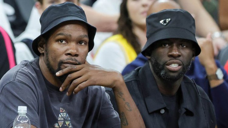 NBA yıldızı Kevin Durant, eski takım arkadaşı Draymond Green'in cezadan sonra 'ihtiyacı olan yardımı almasını' umuyor