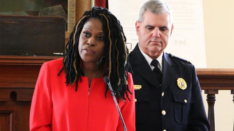 Illinois NAACP başkanı, göçmenleri 'vahşilere', tecavüzcülere ve hırsızlara benzettikten sonra özür diledi