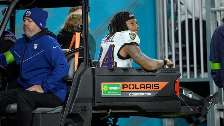 Ravens'ten Keaton Mitchell, Jaguars karşısında dizinden korkunç bir sakatlık geçirdi