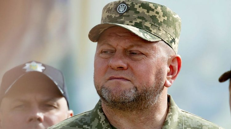 Ukrayna genelkurmay başkanı, Rusya ile artan gerilim nedeniyle ofisin dinleme cihazıyla dinlendiğini söyledi