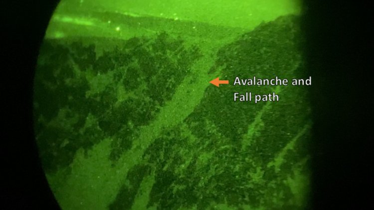 Donanma, Washington'lu yürüyüşçünün Olimpiyat Ulusal Ormanı'ndaki Ellinor Dağı'nda 320 metrelik düşüşten sağ kurtulduğunu açıkladı