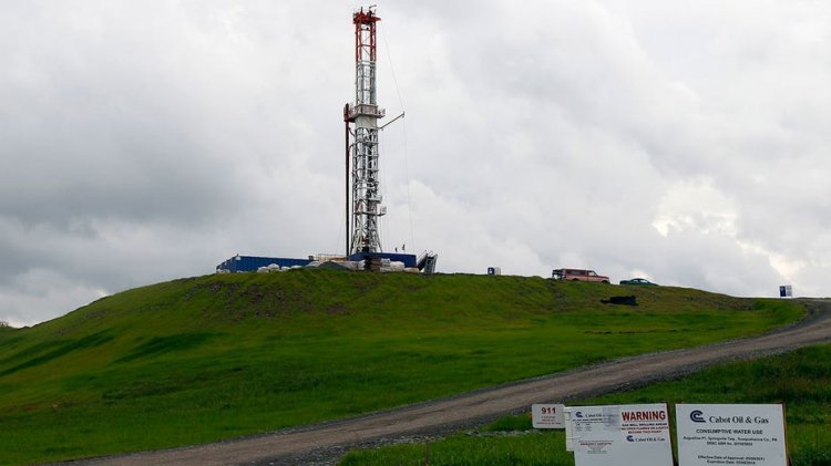 PA düzenleyicileri, doğal gaz şirketinin su kirliliği yasağının ardından sondaja devam etmesi için onay verdi