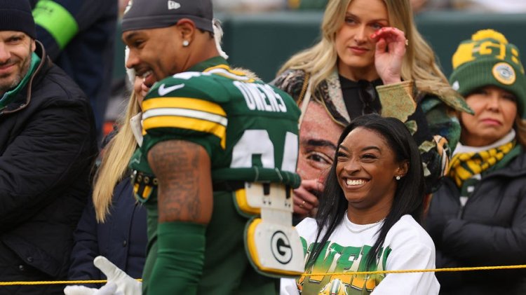 Simone Biles'in NFL kocası, ünlülerle tanışma uygulamasında eşleştiklerinde 'kim olduğunu bilmediğini' itiraf etti