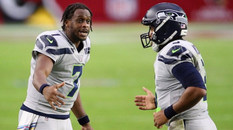 Broncos QB yedeklendikten sonra Seahawks'tan Geno Smith'in Russell Wilson'a basit bir mesajı var