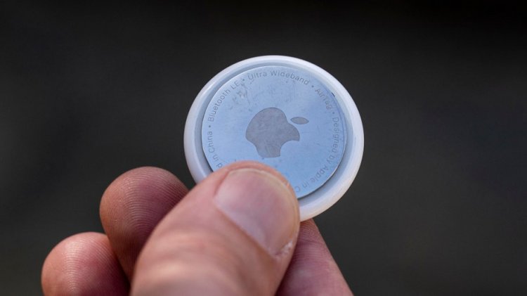 Florida ailesi, şüphelinin evine gitmek üzere Kuzey Carolina havaalanından çalınan bagajları bulmak için Apple AirTag'i kullanıyor