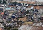 Japonya'daki depremlerde en az 48 kişi öldü, yetkililer evlerde mahsur kalan insanları kurtarmak için yarışıyor