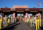 Arizona sınır kapısı, 'benzeri görülmemiş' yasadışı geçiş akışı nedeniyle kapatıldıktan sonra yeniden açıldı