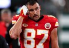 Chiefs'in yıldızı Travis Kelce, Mike Tomlin'in kovulmasını talep ettikten sonra medyaya 'bir avuç salak' dedi