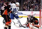 NHL takımı, rekor gecenin ardından Toronto Sun'ı manşetteki kaleciyi küçümsemesi için çağırdı: 'Daha iyi ol'